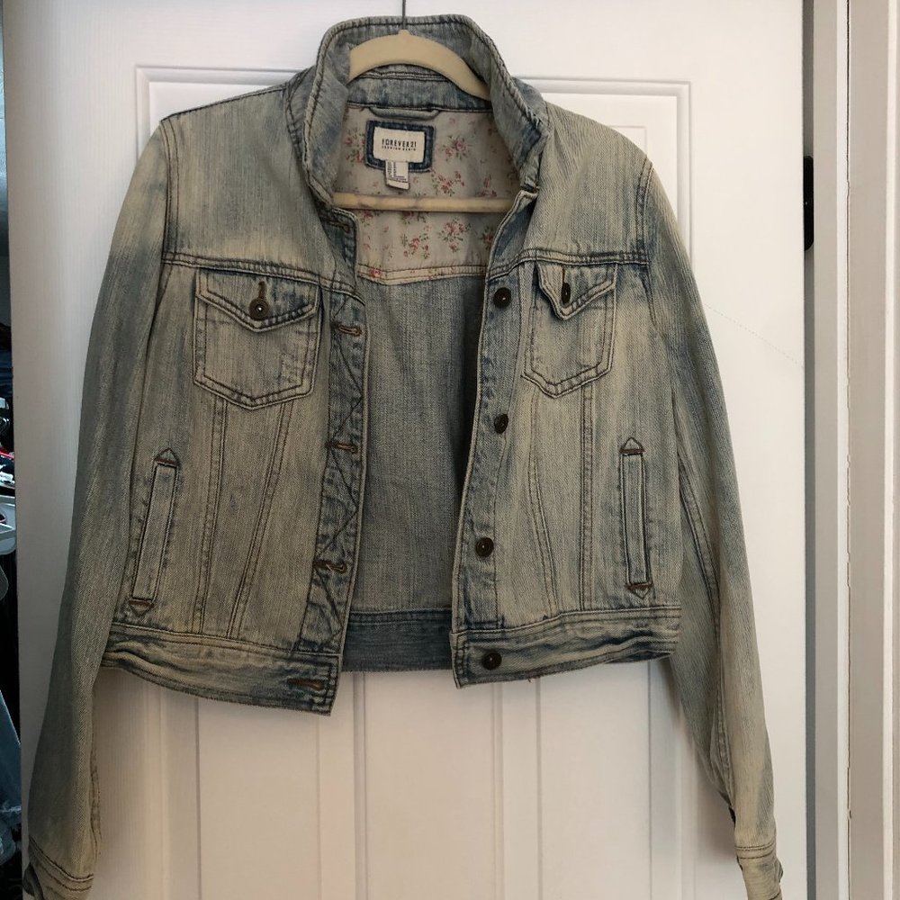 Jean Jacket - Forever 21 Size medium
